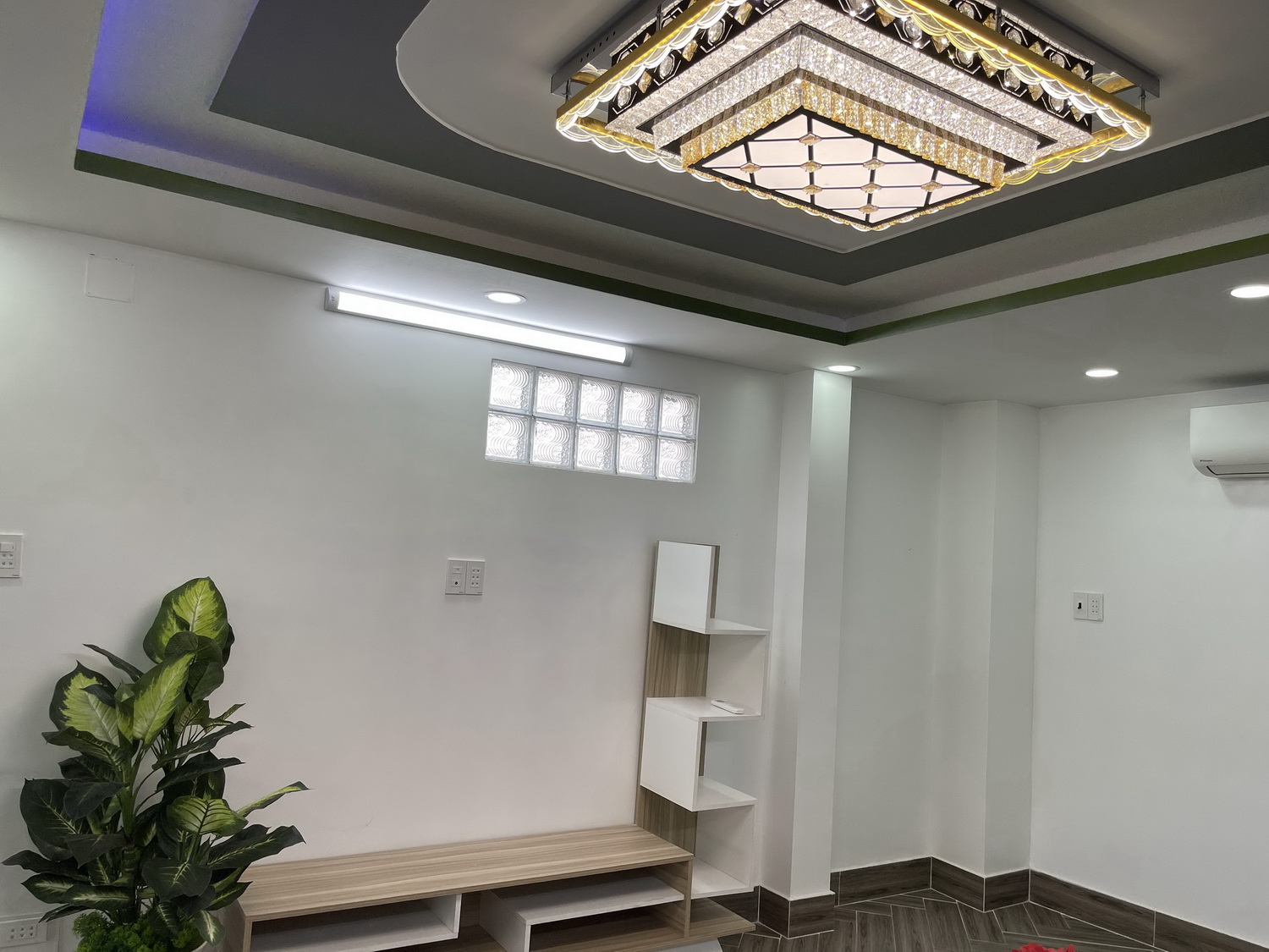 C.Chủ bán 4 lầu tk Singapore đẹp lung linh hẻm nhựa 8m - 240/24 Phạm Văn Chiêu - Hoa hồng 1% gửi AE
